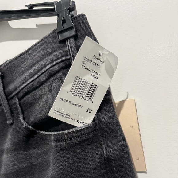 MOTHER The Hustler Roller Sneak Jeans - Picture 4 of 5